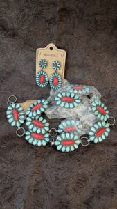 Earrings with turquoise and red