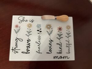 Glass Cutting Board with Cheese Spreader (Mom)