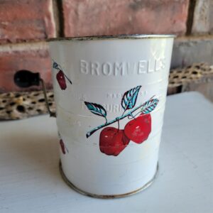 Apple Flour Sifter