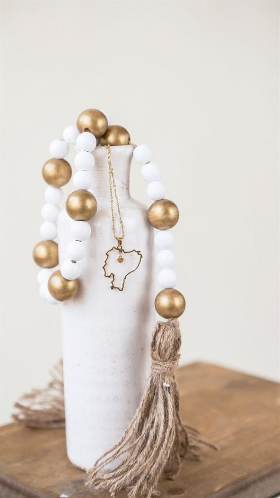 Ecuador – Gold Necklace – TrinketVault