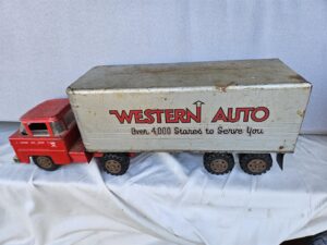 Western Auto 18 Wheeler model
