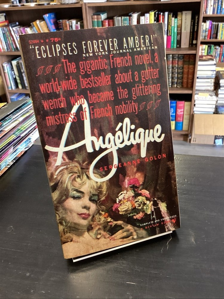 Angélique by Sergeanne Golon 1960 Bantam Paperback