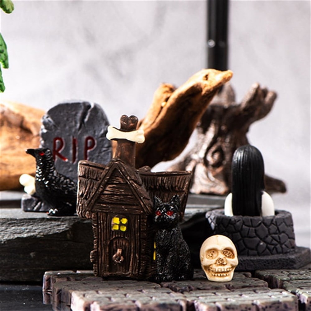 Mini Haunted Graveyard Set
